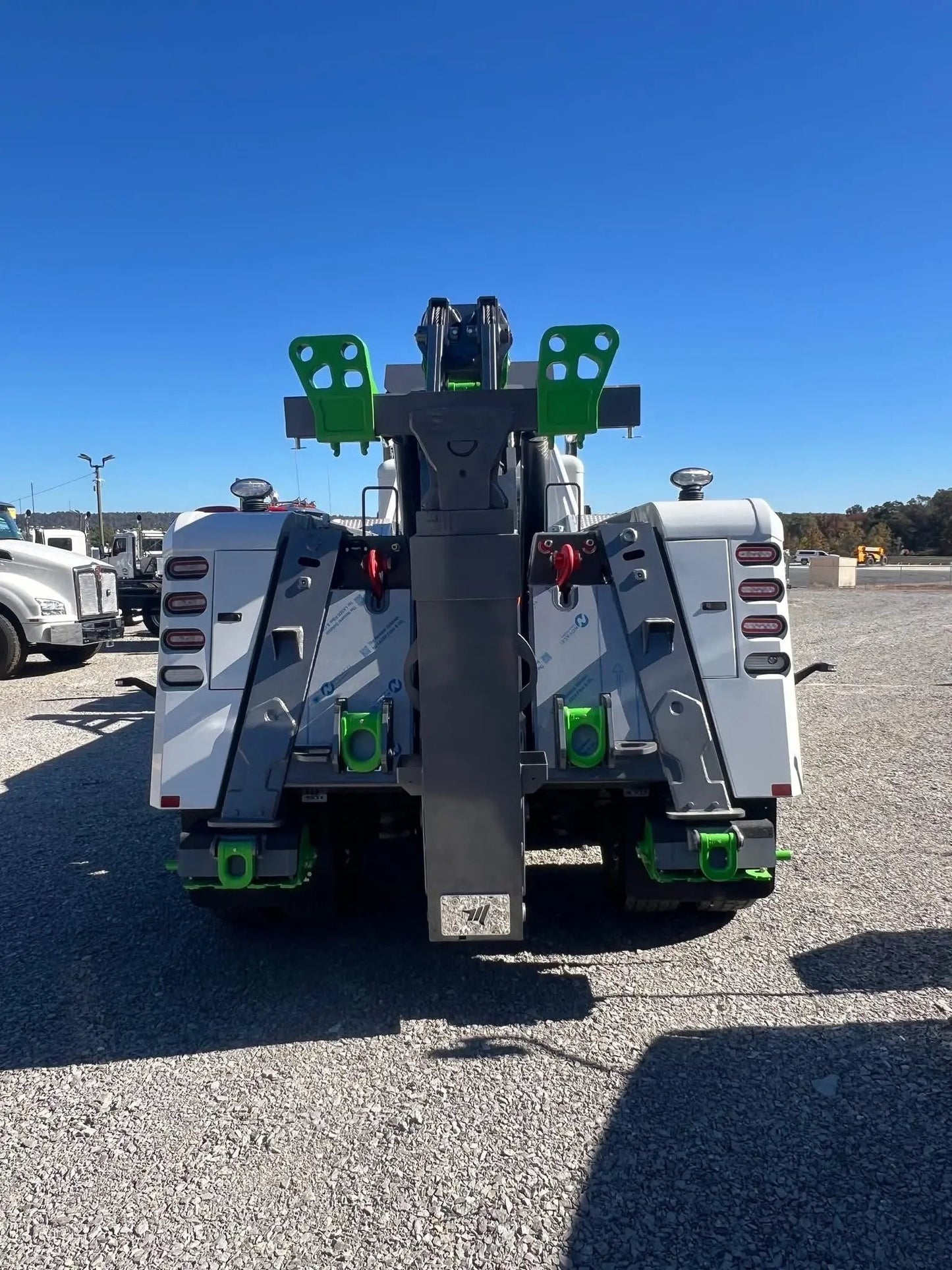 2026 Peterbilt 567 w/ Century 5130 Sales Units