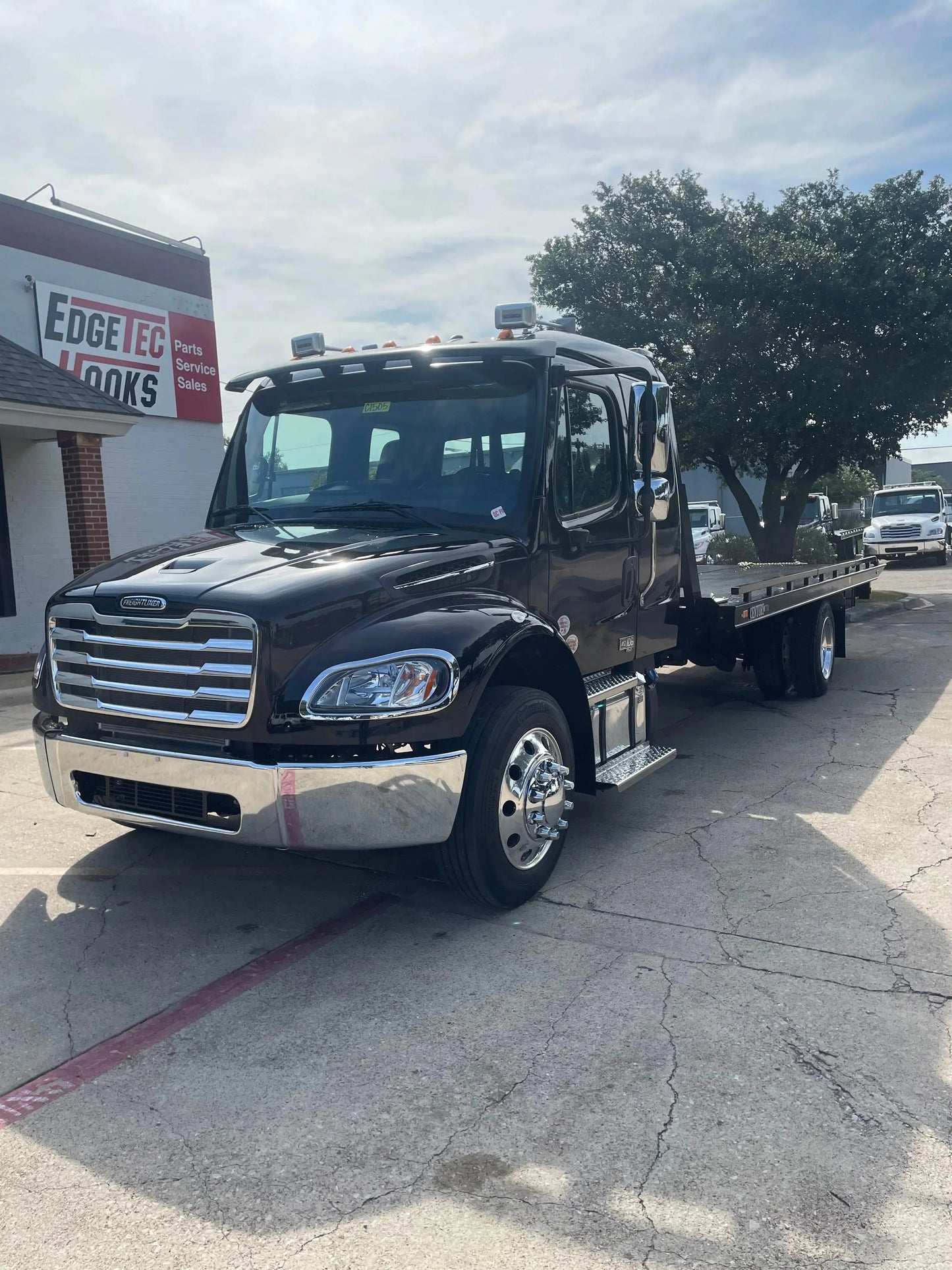 2025 Freightliner Extended Cab Century 12 Series LCG Sales Units
