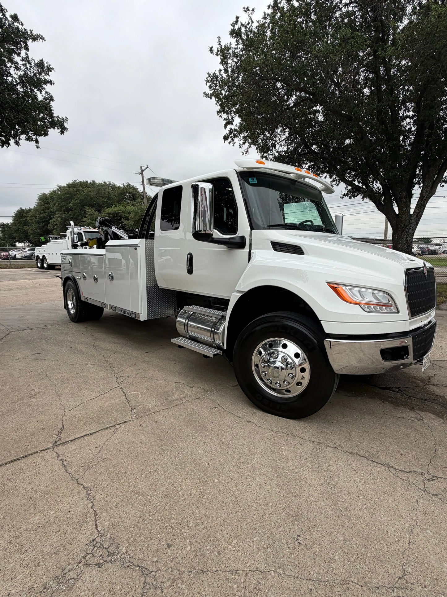 2023 International MV w/ Century 3212 (16Ton)