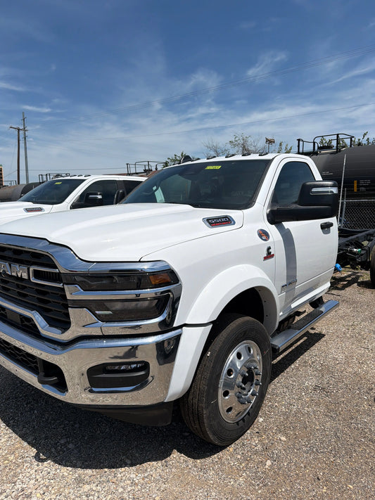 2026 Ram 5500 2wd w/Century 10 Series Carrier