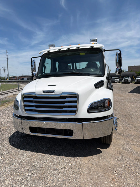 2027 Freightliner M2 Ext w/Century 16 Series 24'