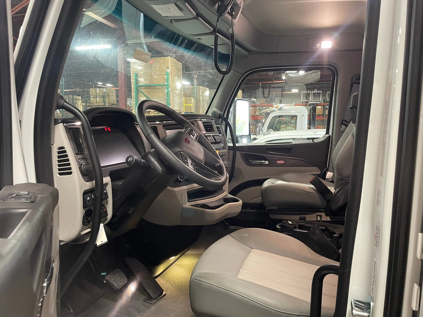 2026 Peterbilt 567 w/ Century 5130 Sales Units