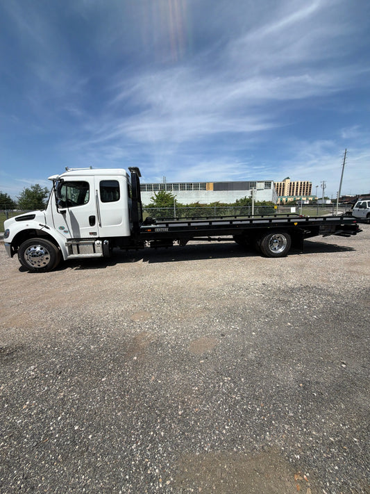 2027 Freightliner M2 Ext w/Century 16 Series 24'