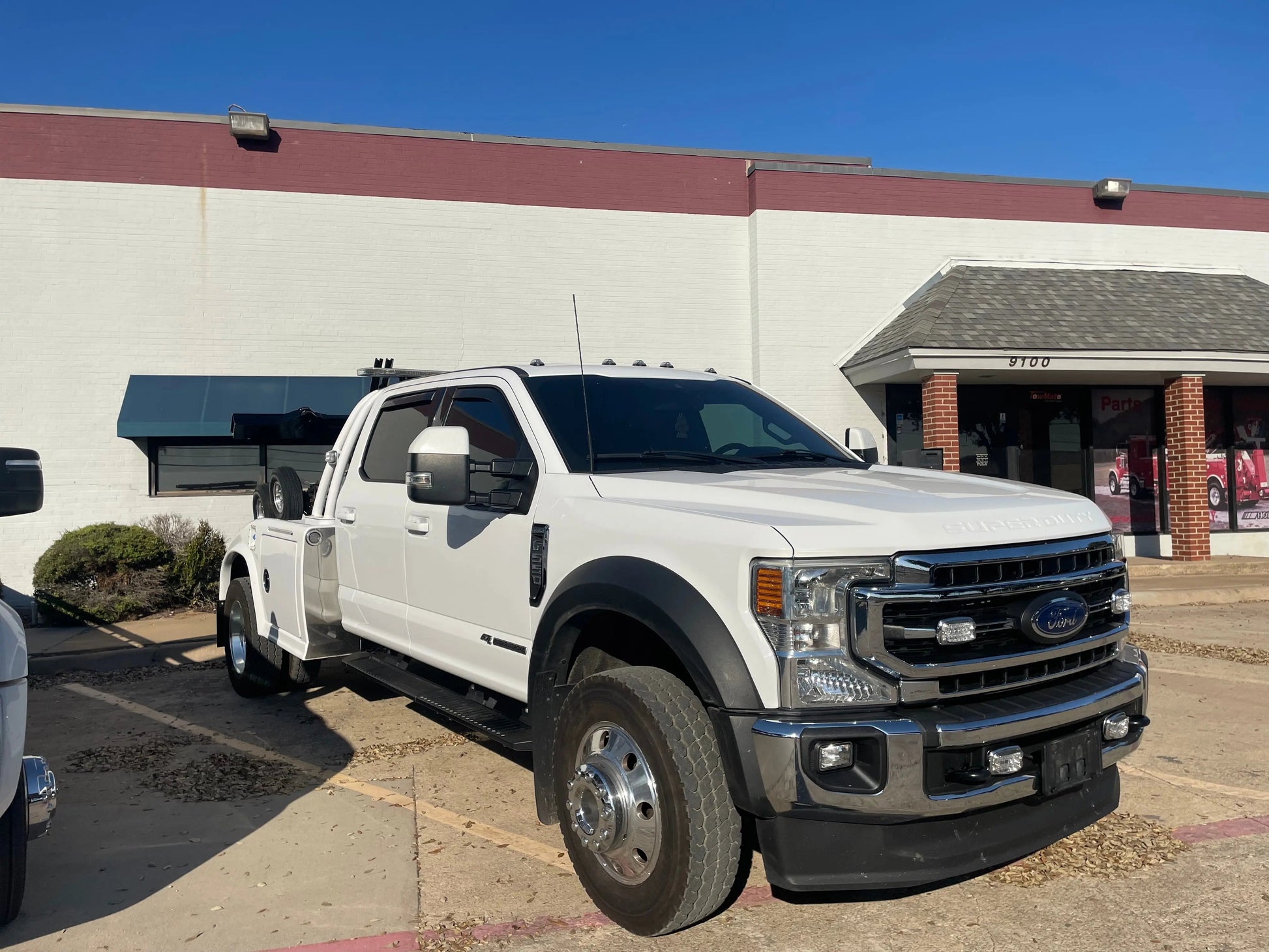 2022 WHITE FORD F-550 Sales Units