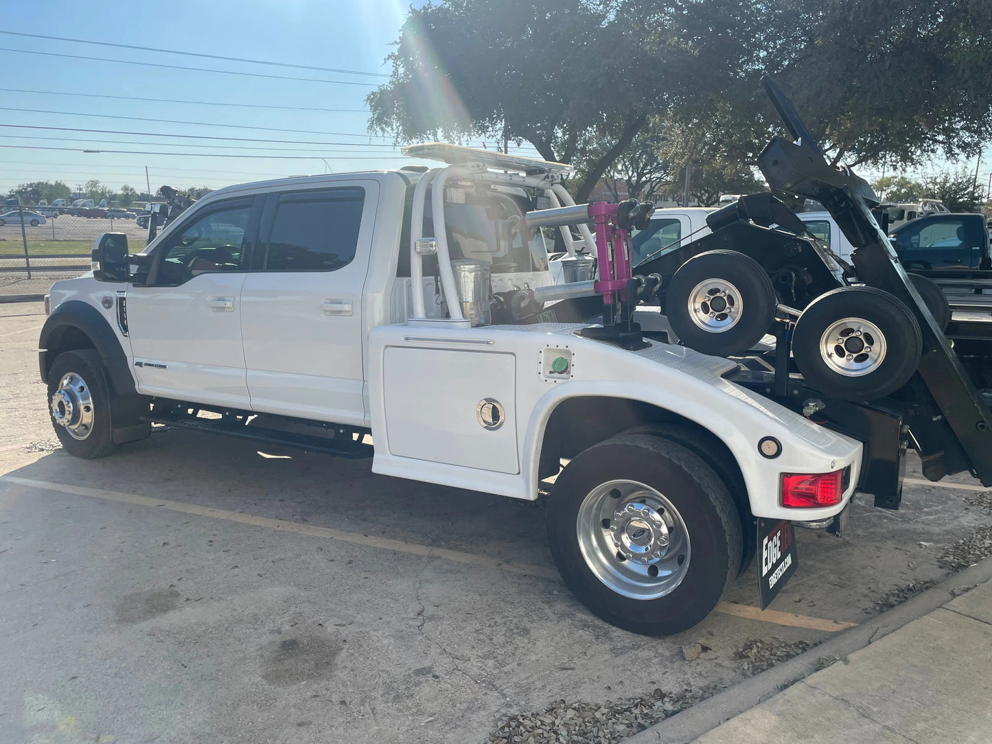 2022 WHITE FORD F-550 Sales Units