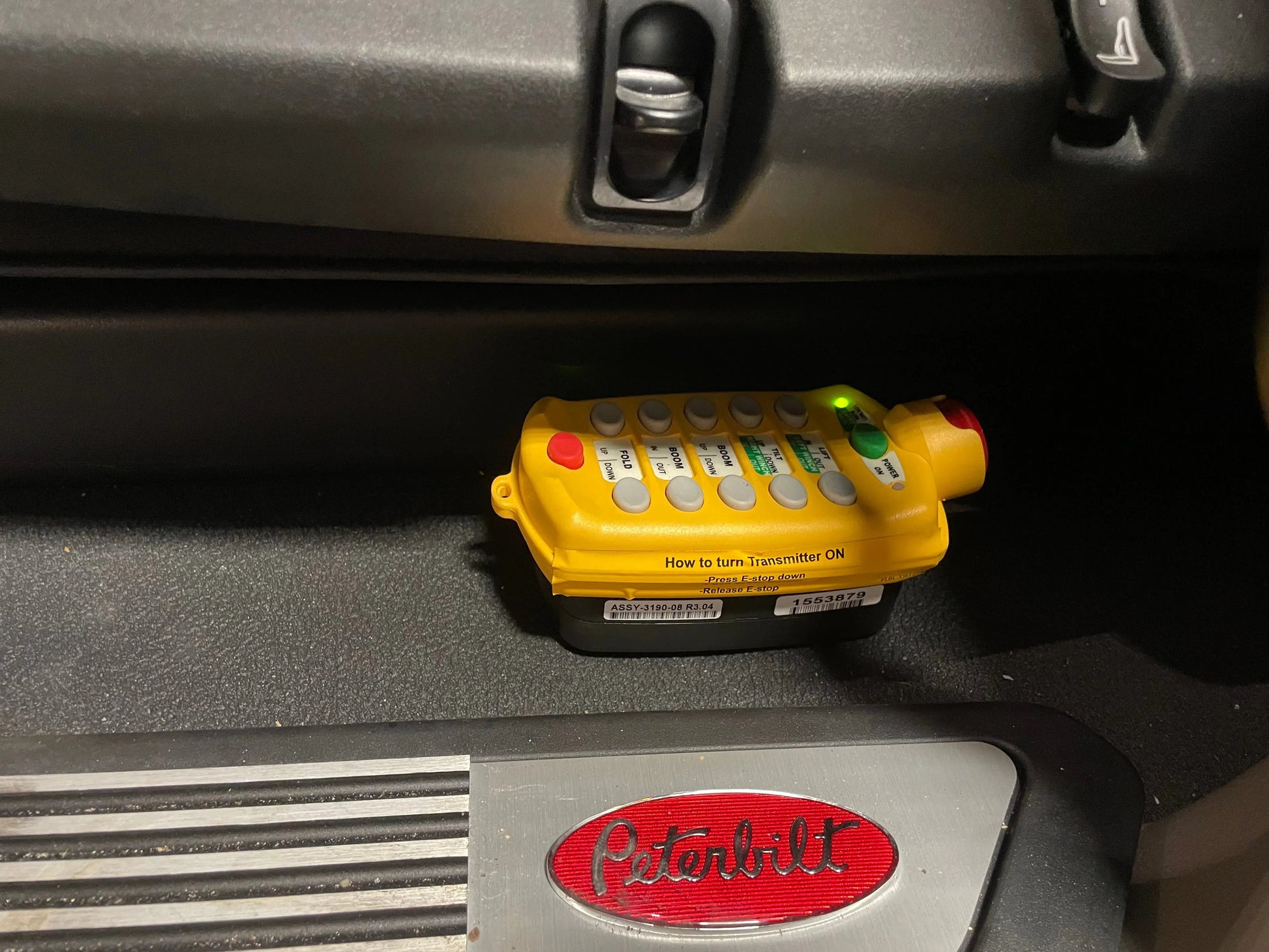 2026 Peterbilt 567 w/ Century 5130 Sales Units