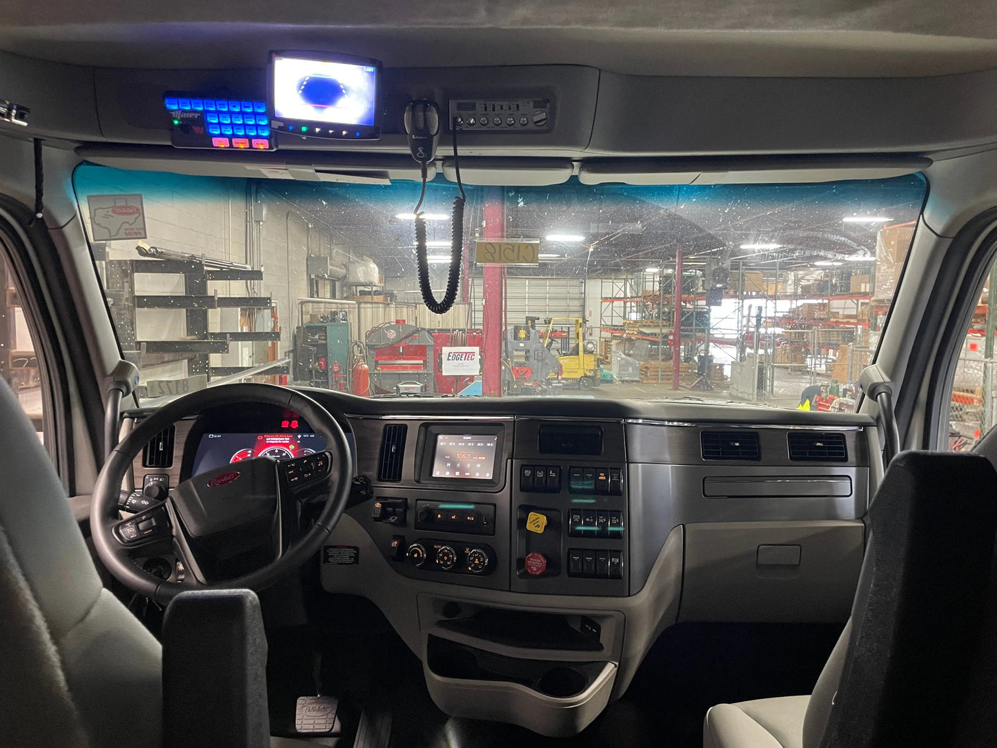 2026 Peterbilt 567 w/ Century 5130 Sales Units