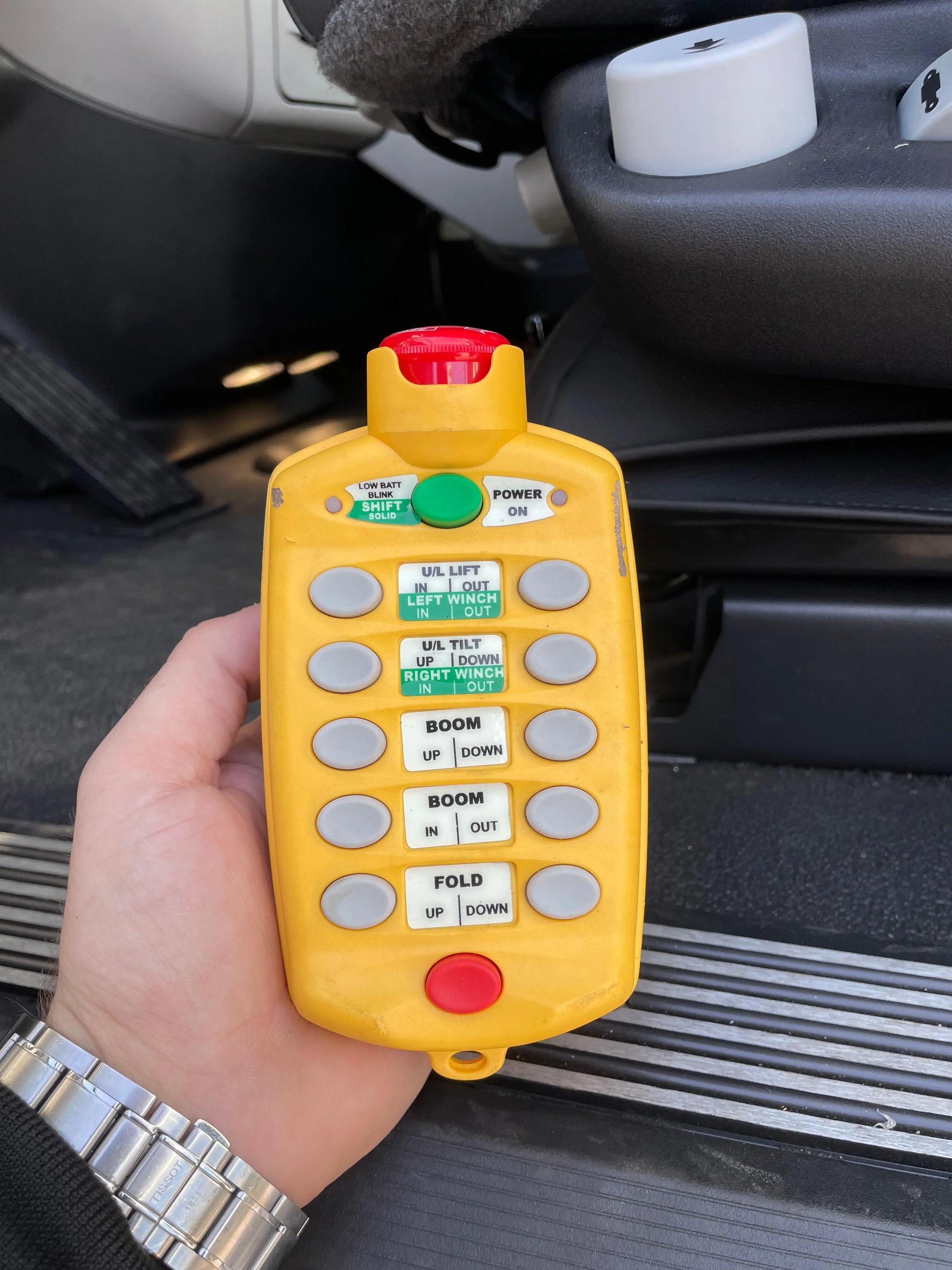 2026 Peterbilt 589 w/ Century 9055 Sales Units