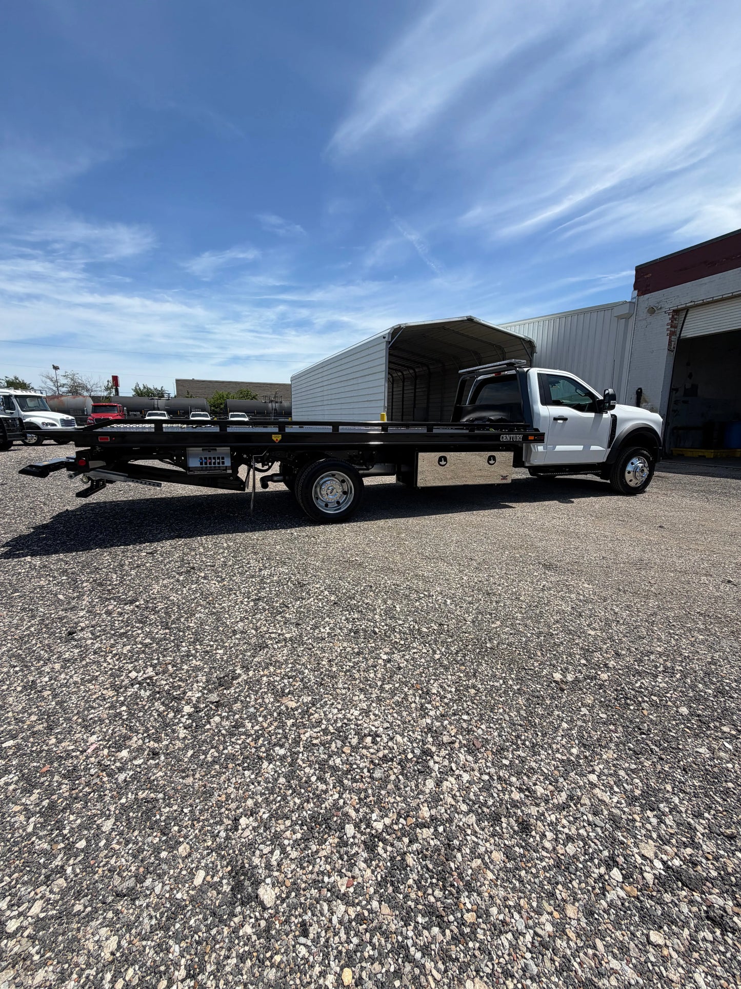 2026 Ford F550 Gas w/Century 10 Series Carrier