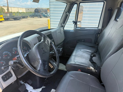 2012 International 4300 w/ Vulcan 12 Series Carrier