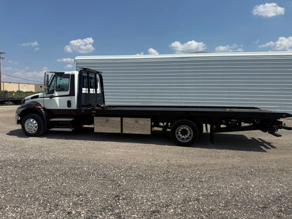2012 International 4300 w/ Vulcan 12 Series Carrier