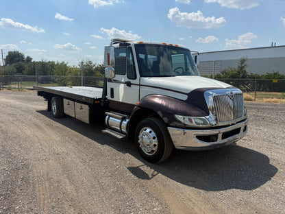 2012 International 4300 w/ Vulcan 12 Series Carrier