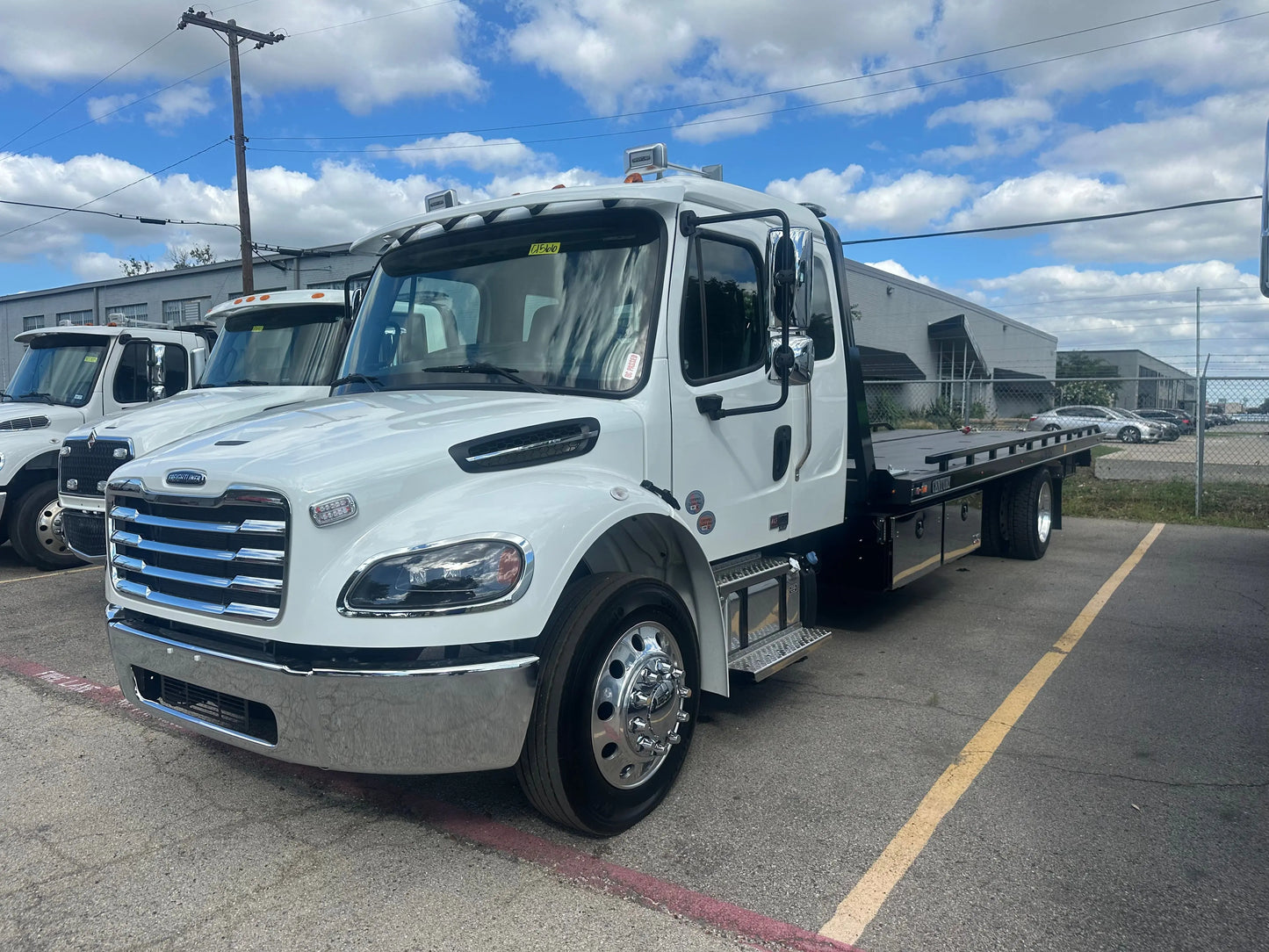 2027 Freightliner M2 Ext w/Century 16 Series 24'