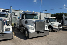 2021 Freightliner 122SD w/ Century 5130