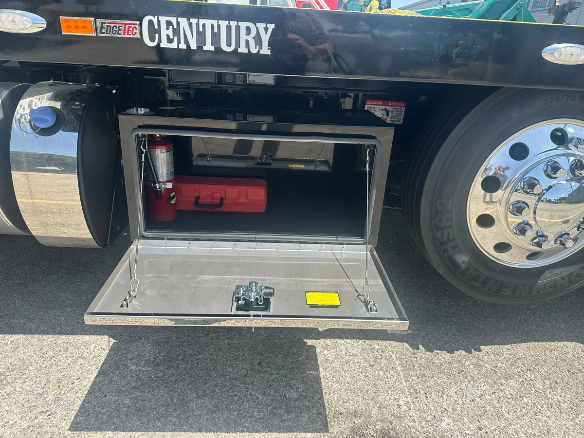 Kenworth T880 w/ Century 30 Series Carrier