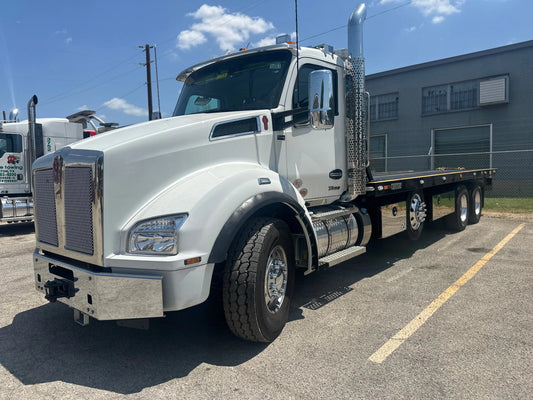 2027 Kenworth T880 w/ Century 30 Series Carrier