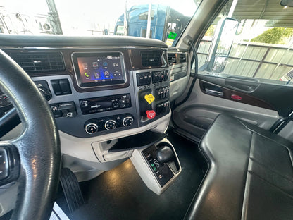 2021 Peterbilt w/ Century 30 Series Carrier