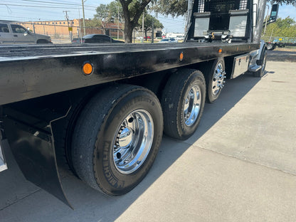 2021 Peterbilt w/ Century 30 Series Carrier