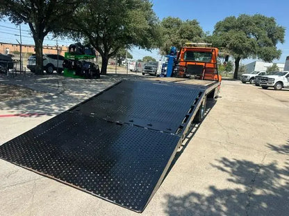 2018 Peterbilt 337 w/ Xtreme EZ Loader Deck