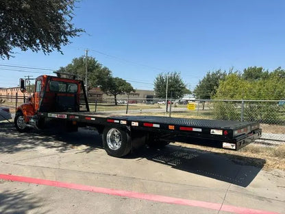 2018 Peterbilt 337 w/ Xtreme EZ Loader Deck