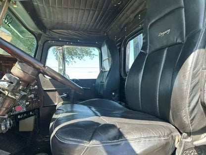 1974 White Constructor w/ Century 40 Series Carrier