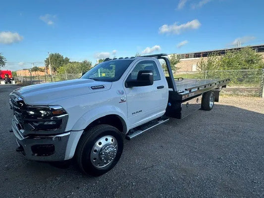 2026 Ram 5500 2wd w/Century 10 Series Carrier