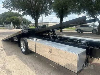 2022 Freightliner M2 w/Chevron 12 Series