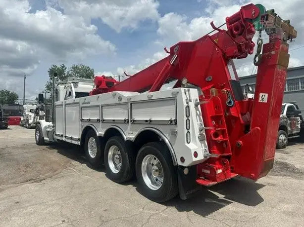 2023 Peterbilt 389 w/ Jerr-Dan 50-Ton Wrecker