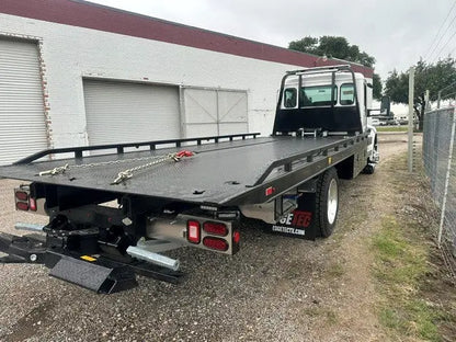 2027 Kenworth T280 w/Century 16 Series Carrier