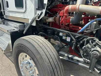 2023 Kenworth T800 w/ Century 30 Series 28'