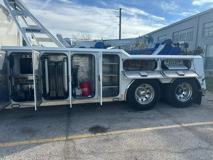 2021 Freightliner 122SD w/ Century 5130
