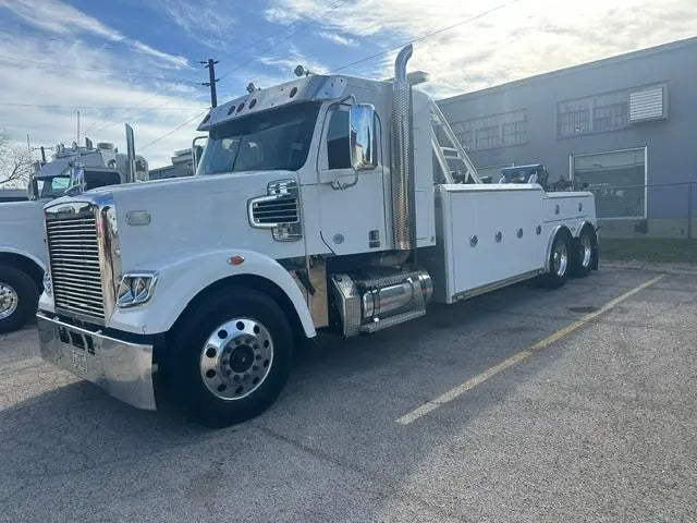 2021 Freightliner 122SD w/ Century 5130